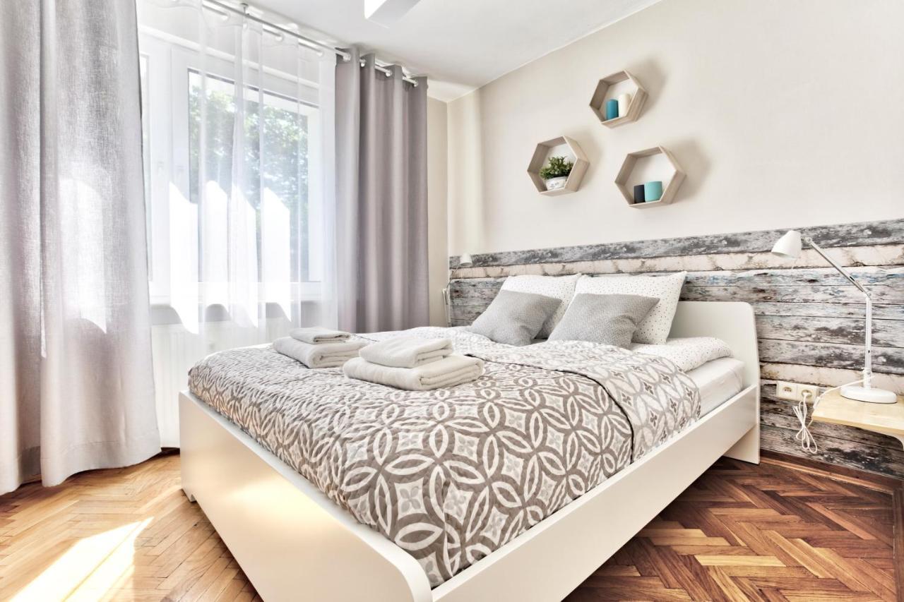 Tyzenhauz Apartments Lobzowska Street Cracovia Exterior foto